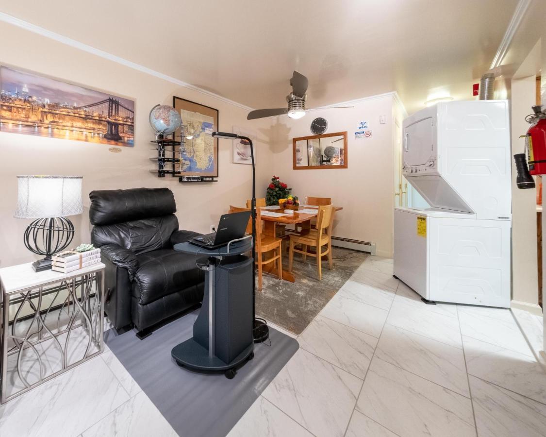 Two Bedrooms Apartment Manage And Supervise By Host Endless Features Amenities Dishwasher Washer Dryer Best Wifi Internet Services By Verizon Fios 960 Upload 960 Download Bi Monthly Free Housekeeping Services Huge 10000 Square Footage نيو يورك المظهر الخارجي الصورة