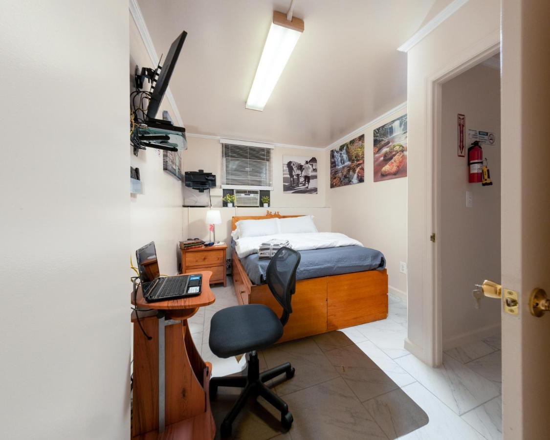 Two Bedrooms Apartment Manage And Supervise By Host Endless Features Amenities Dishwasher Washer Dryer Best Wifi Internet Services By Verizon Fios 960 Upload 960 Download Bi Monthly Free Housekeeping Services Huge 10000 Square Footage نيو يورك المظهر الخارجي الصورة
